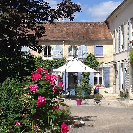 Hotel La Chasse Royale Plailly Esterno foto