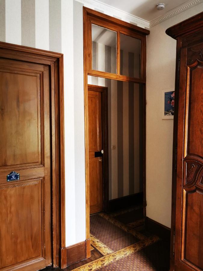 Hotel La Chasse Royale Plailly Esterno foto