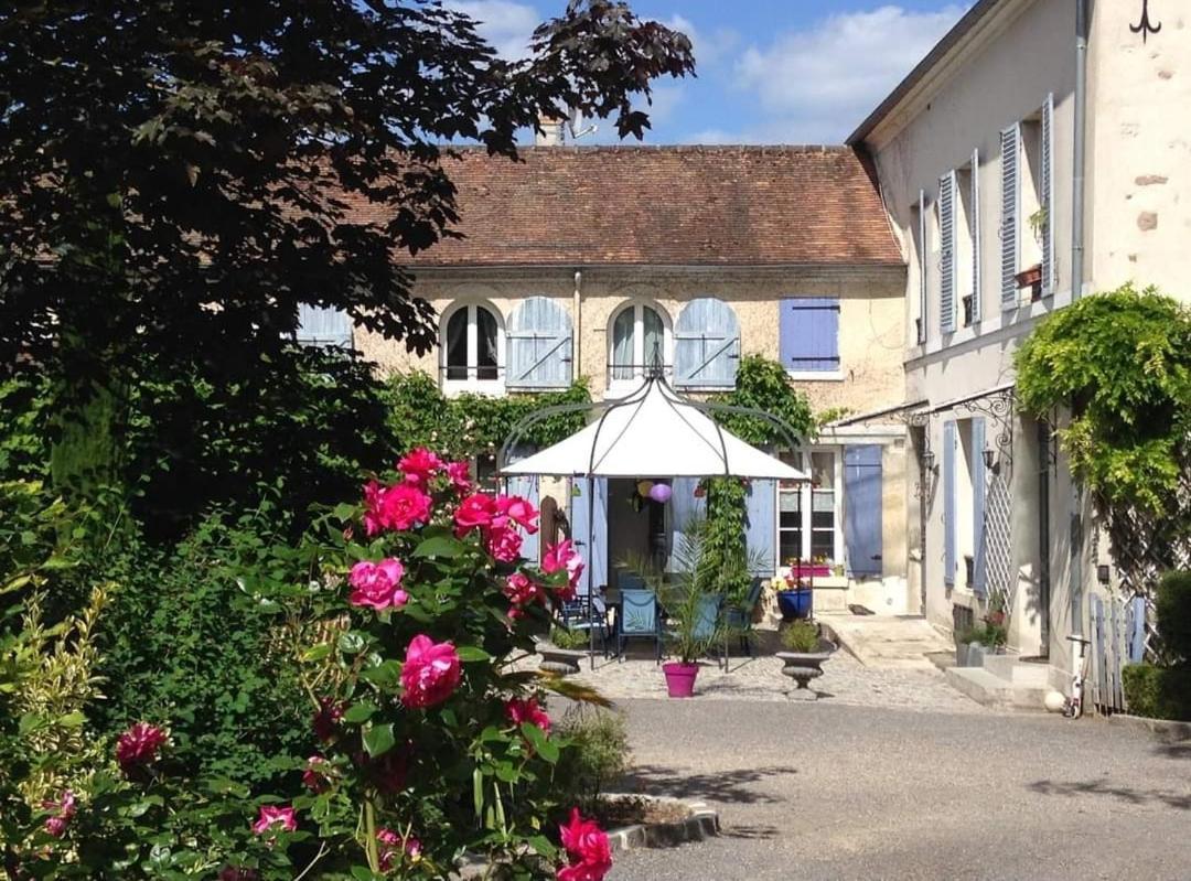 Hotel La Chasse Royale Plailly Esterno foto