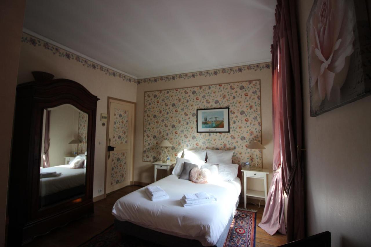 Hotel La Chasse Royale Plailly Esterno foto