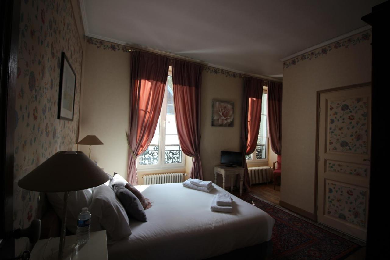 Hotel La Chasse Royale Plailly Esterno foto