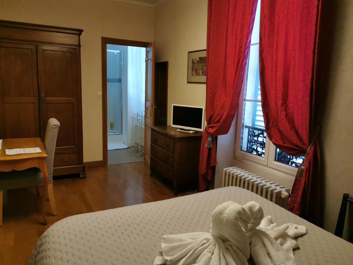 Hotel La Chasse Royale Plailly Esterno foto