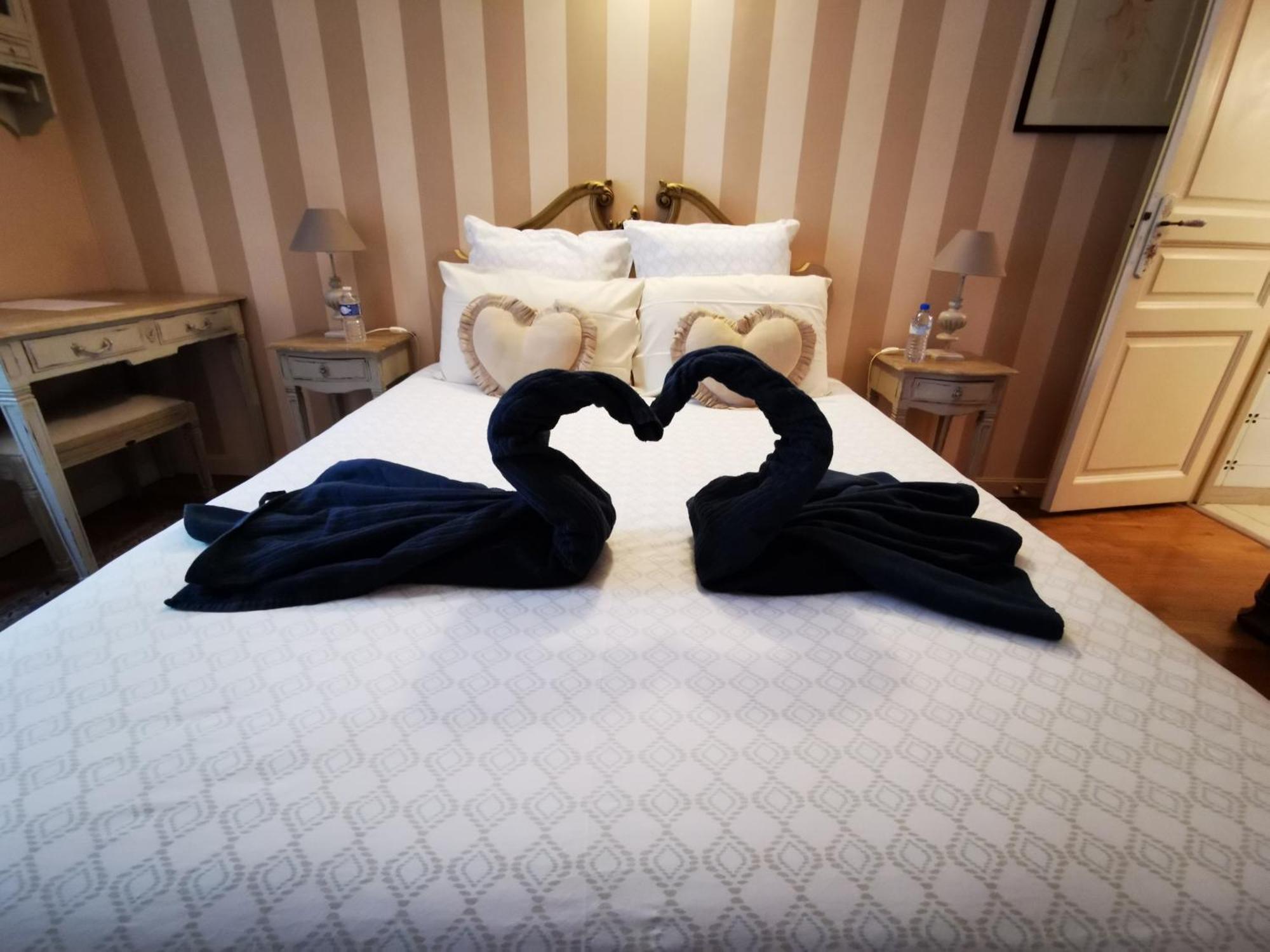 Hotel La Chasse Royale Plailly Esterno foto